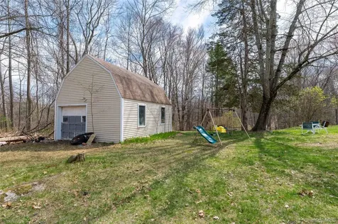 18 Powerline Lane Staatsburg NY 12580