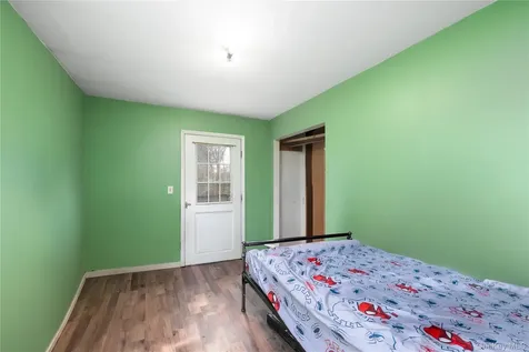 18 Powerline Lane Staatsburg NY 12580