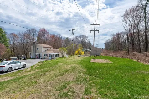 18 Powerline Lane Staatsburg NY 12580