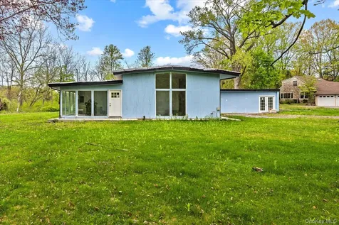 107A Wildwood Road Great Neck NY 11024