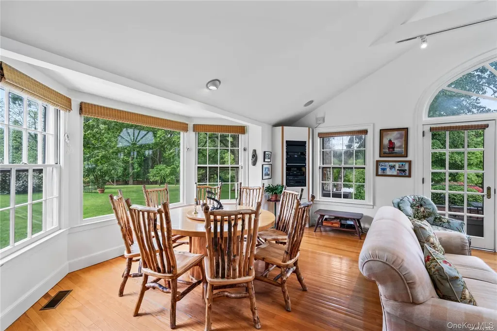 200 Cleft Road Mill Neck NY 11765