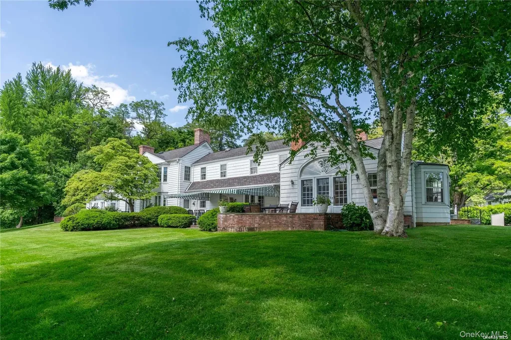 200 Cleft Road Mill Neck NY 11765