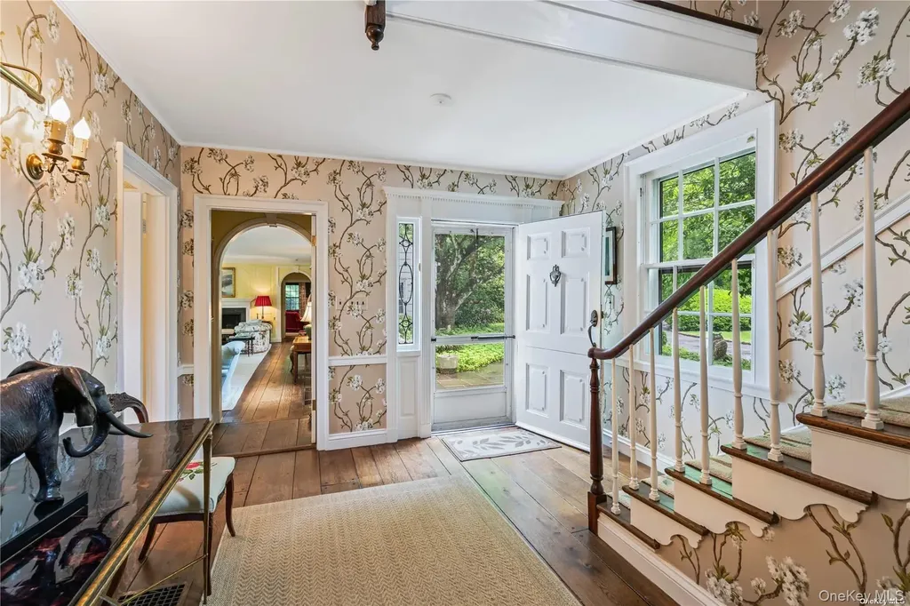 200 Cleft Road Mill Neck NY 11765