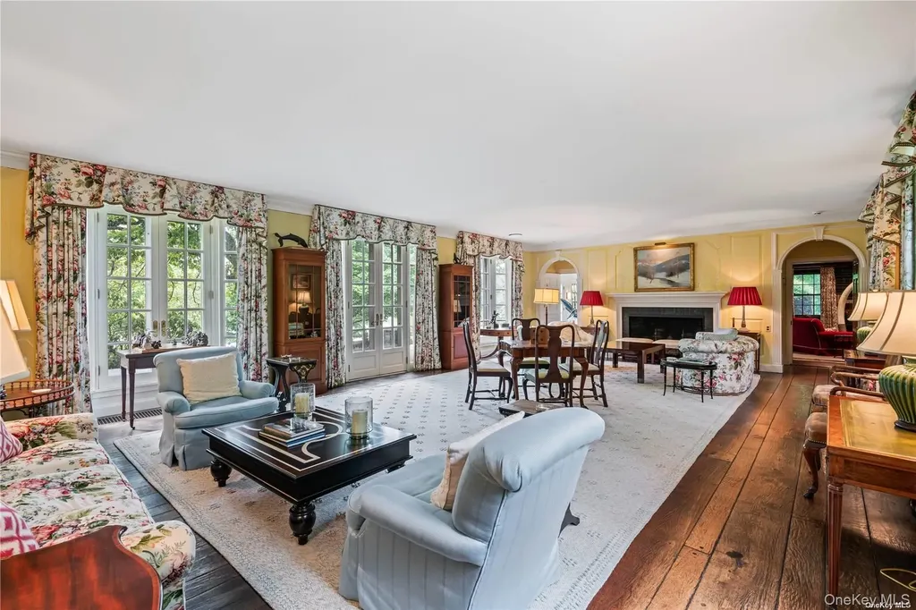 200 Cleft Road Mill Neck NY 11765