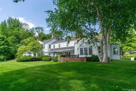 200 Cleft Road Mill Neck NY 11765