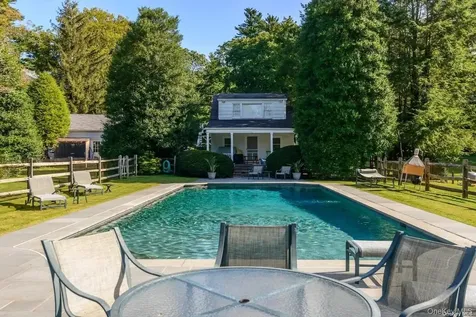 200 Cleft Road Mill Neck NY 11765