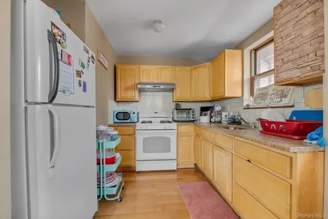 20-49 49th Street Astoria NY 11105