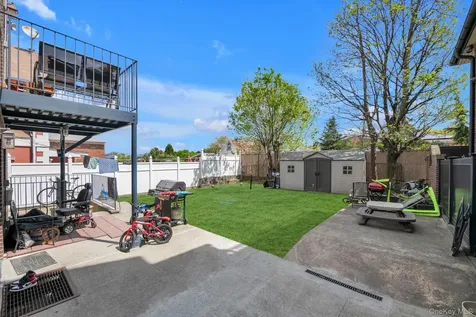20-49 49th Street Astoria NY 11105