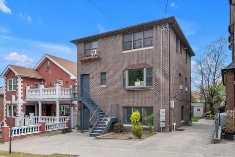 20-49 49th Street Astoria NY 11105