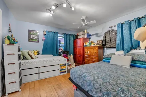 20-49 49th Street Astoria NY 11105