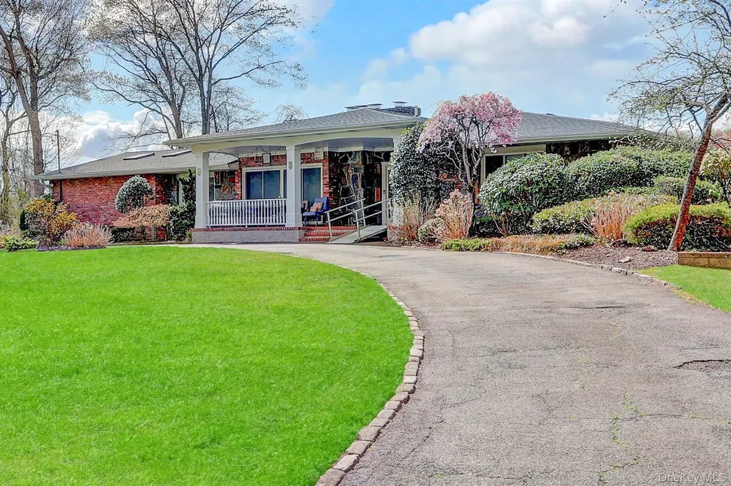 36 Landview Drive Dix Hills NY 11746