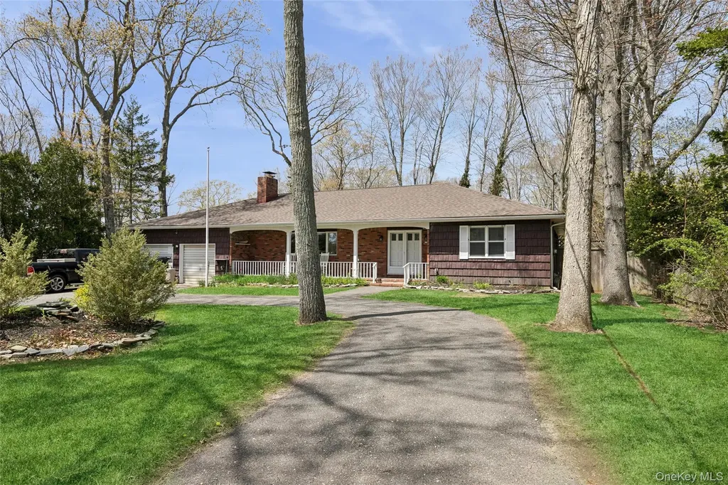 680 Westview Drive Mattituck NY 11952