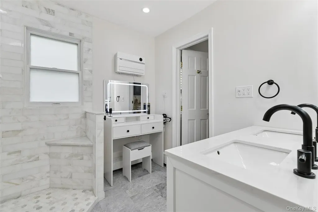 680 Westview Drive Mattituck NY 11952