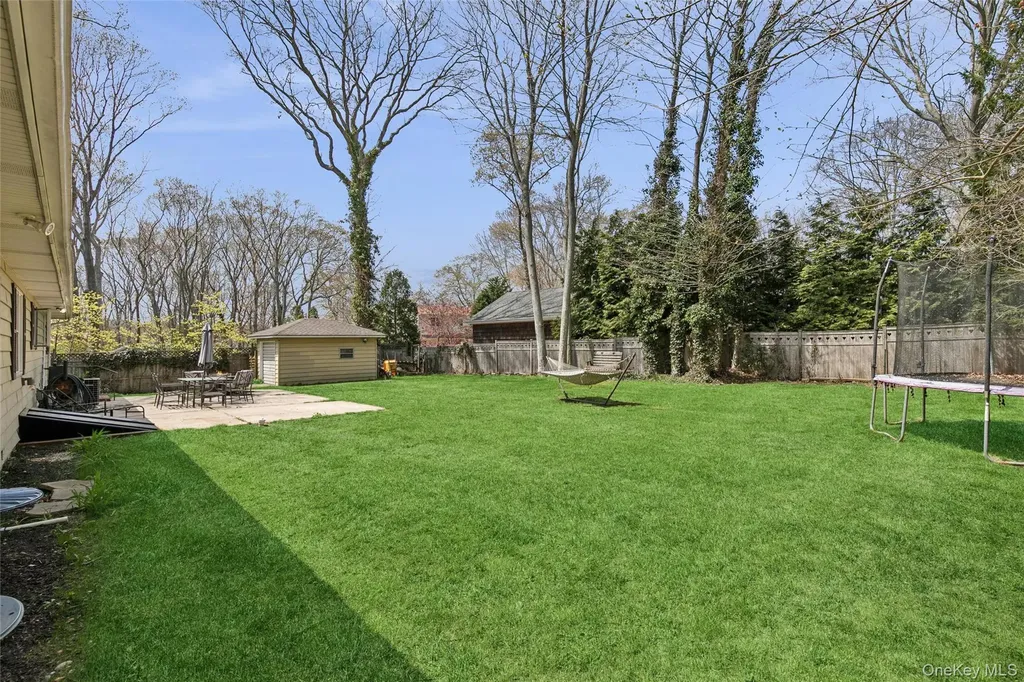 680 Westview Drive Mattituck NY 11952