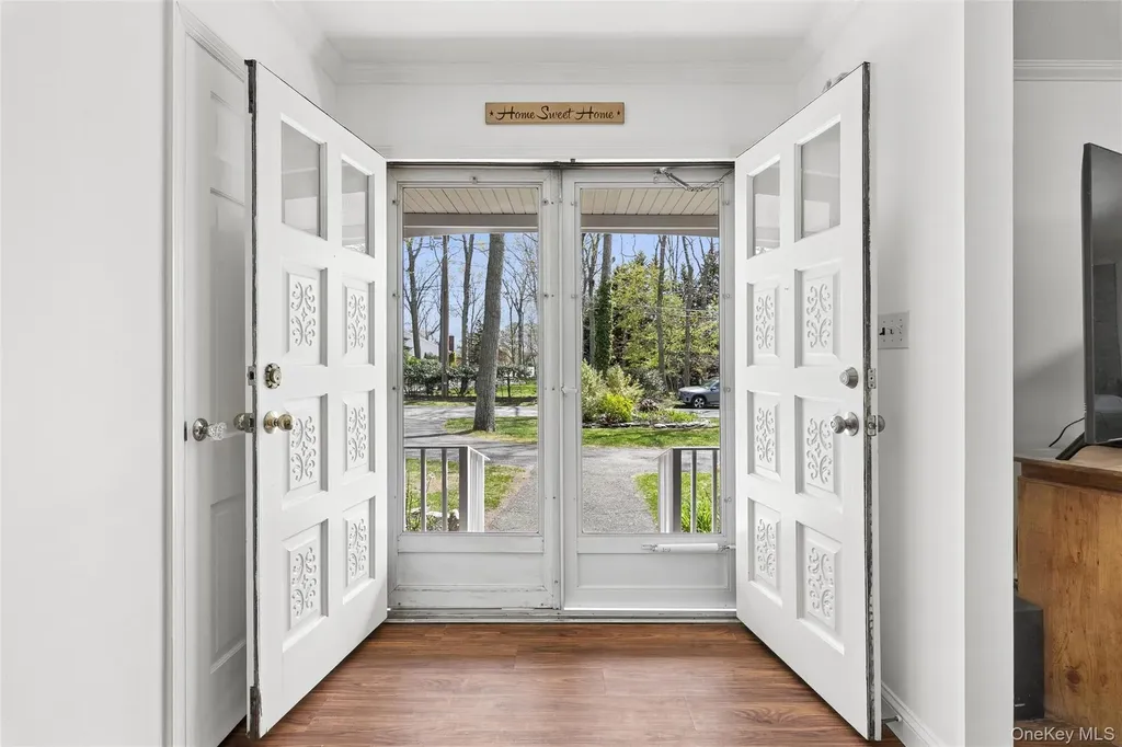 680 Westview Drive Mattituck NY 11952