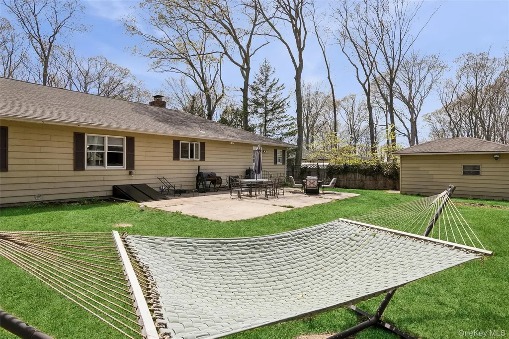 680 Westview Drive Mattituck NY 11952