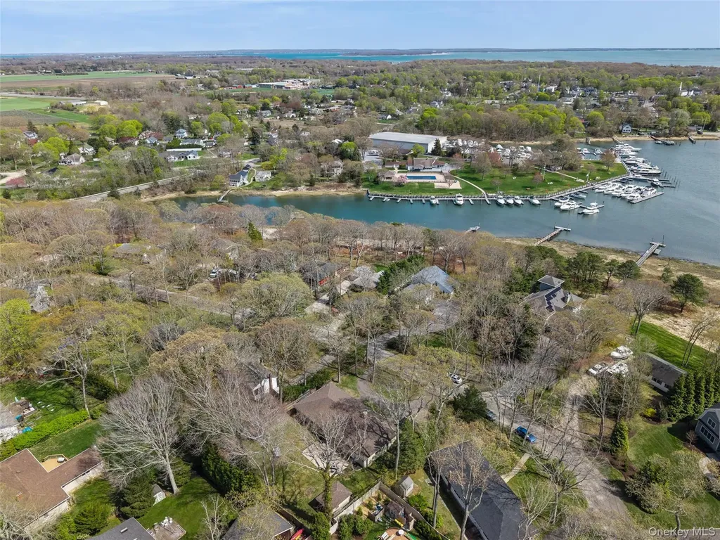 680 Westview Drive Mattituck NY 11952