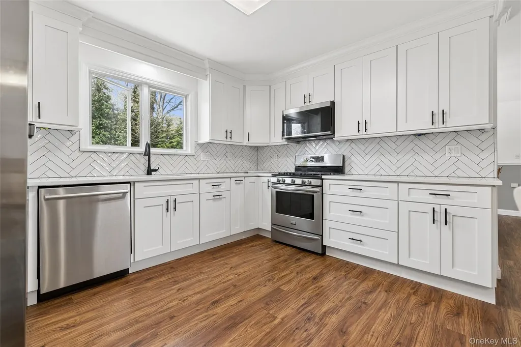 680 Westview Drive Mattituck NY 11952