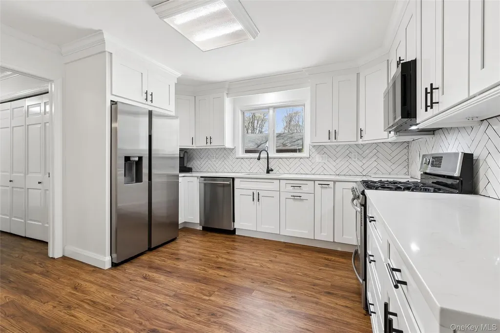 680 Westview Drive Mattituck NY 11952