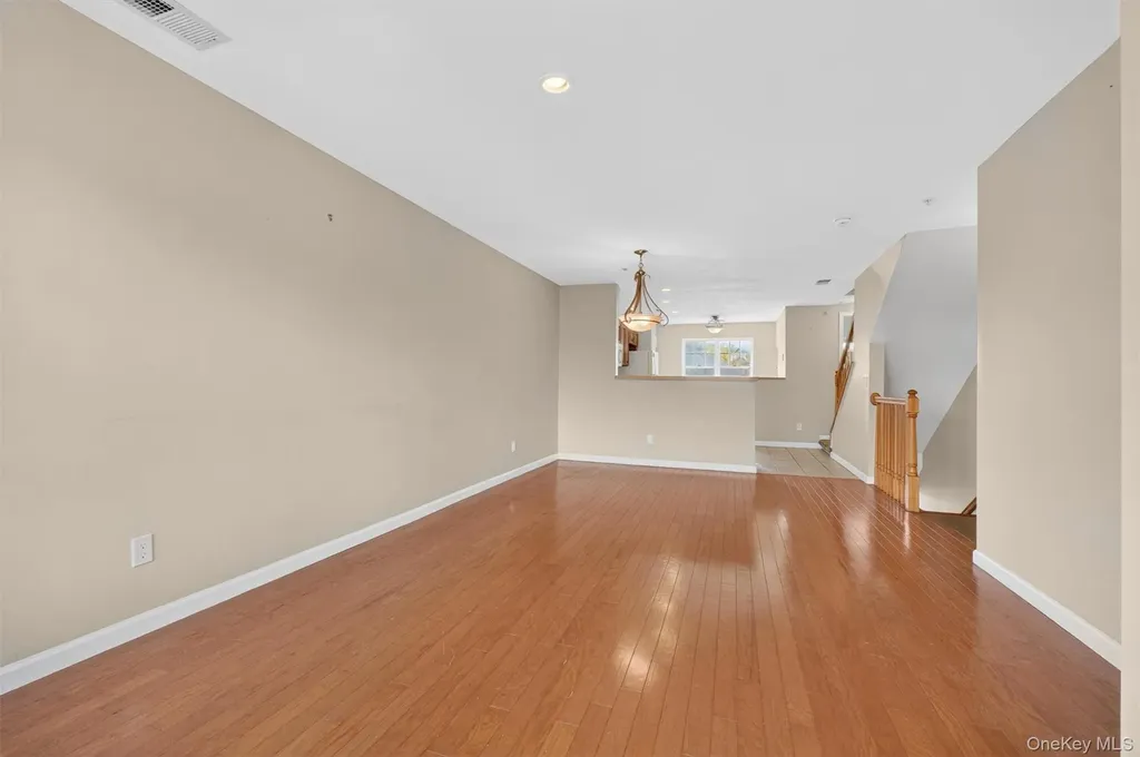 422 Highridge Court Peekskill NY 10566
