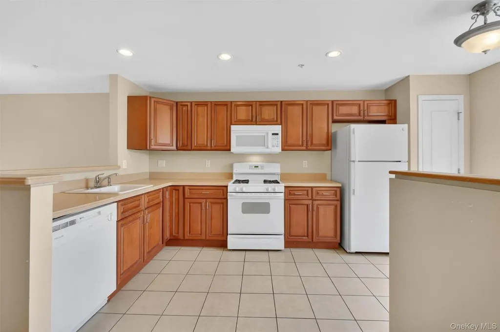 422 Highridge Court Peekskill NY 10566