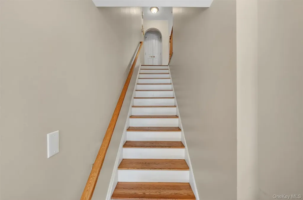 422 Highridge Court Peekskill NY 10566