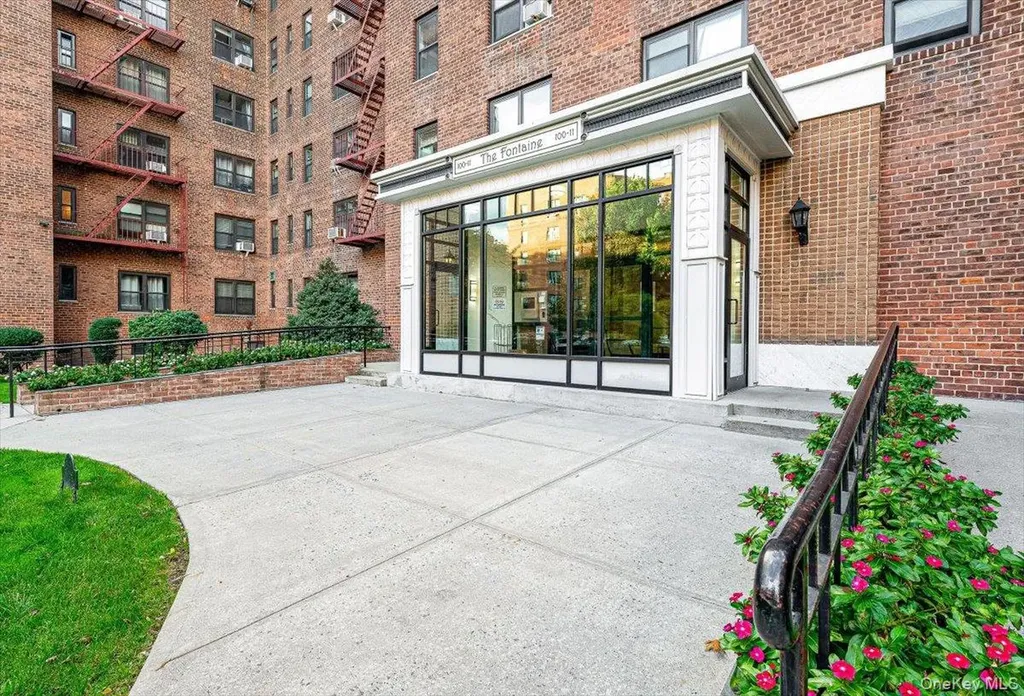 100-11 67th Road Forest Hills NY 11375