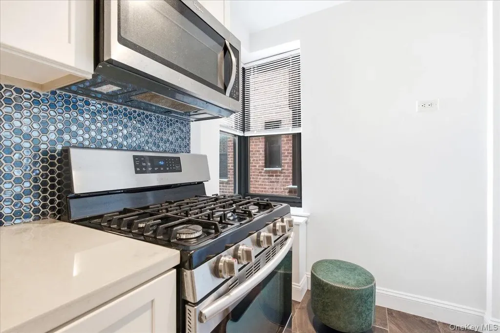 100-11 67th Road Forest Hills NY 11375