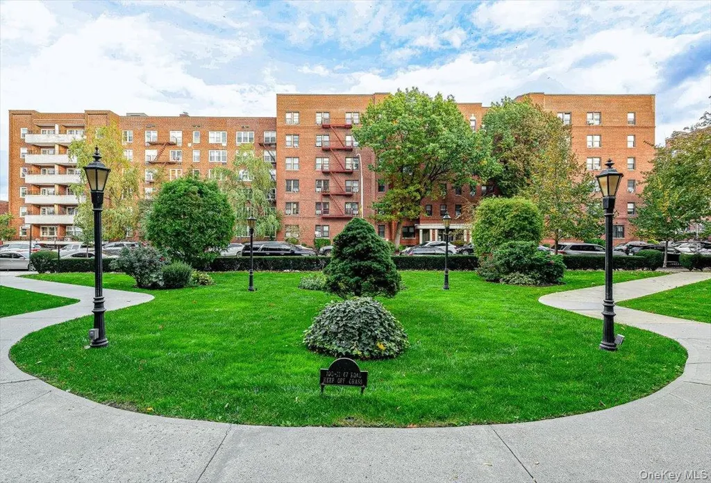 100-11 67th Road Forest Hills NY 11375