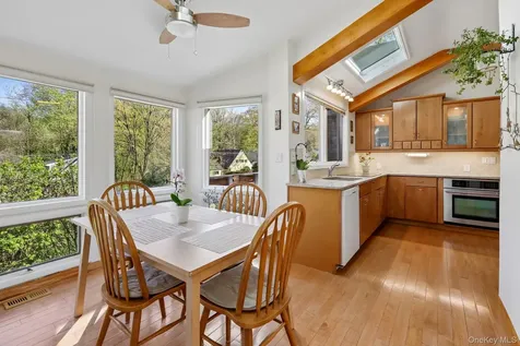 130 Wood Hollow Lane New Rochelle NY 10804