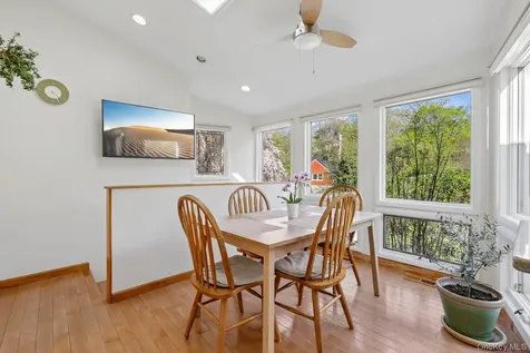 130 Wood Hollow Lane New Rochelle NY 10804