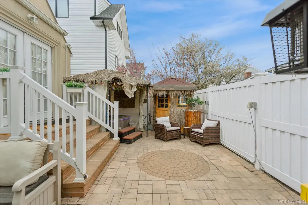 2064 Atlantic Boulevard Atlantic Beach NY 11509