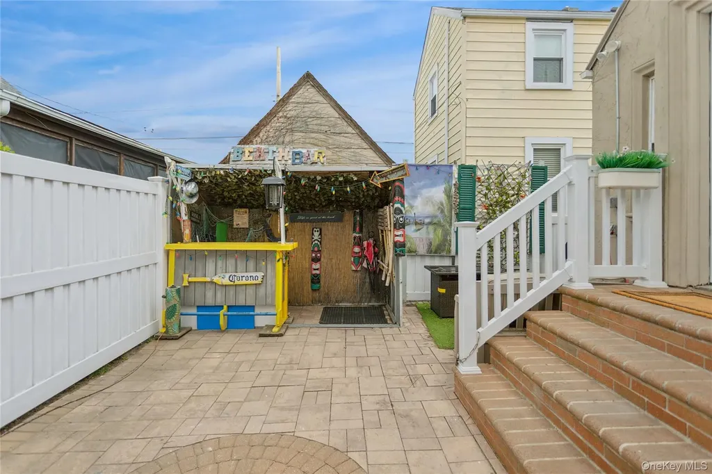 2064 Atlantic Boulevard Atlantic Beach NY 11509