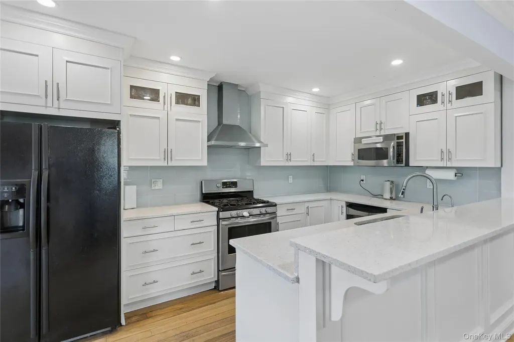 2064 Atlantic Boulevard Atlantic Beach NY 11509