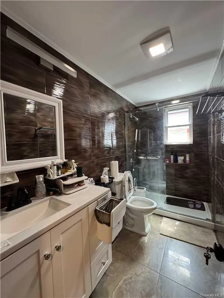 2027 E 35th Street Brooklyn NY 11234