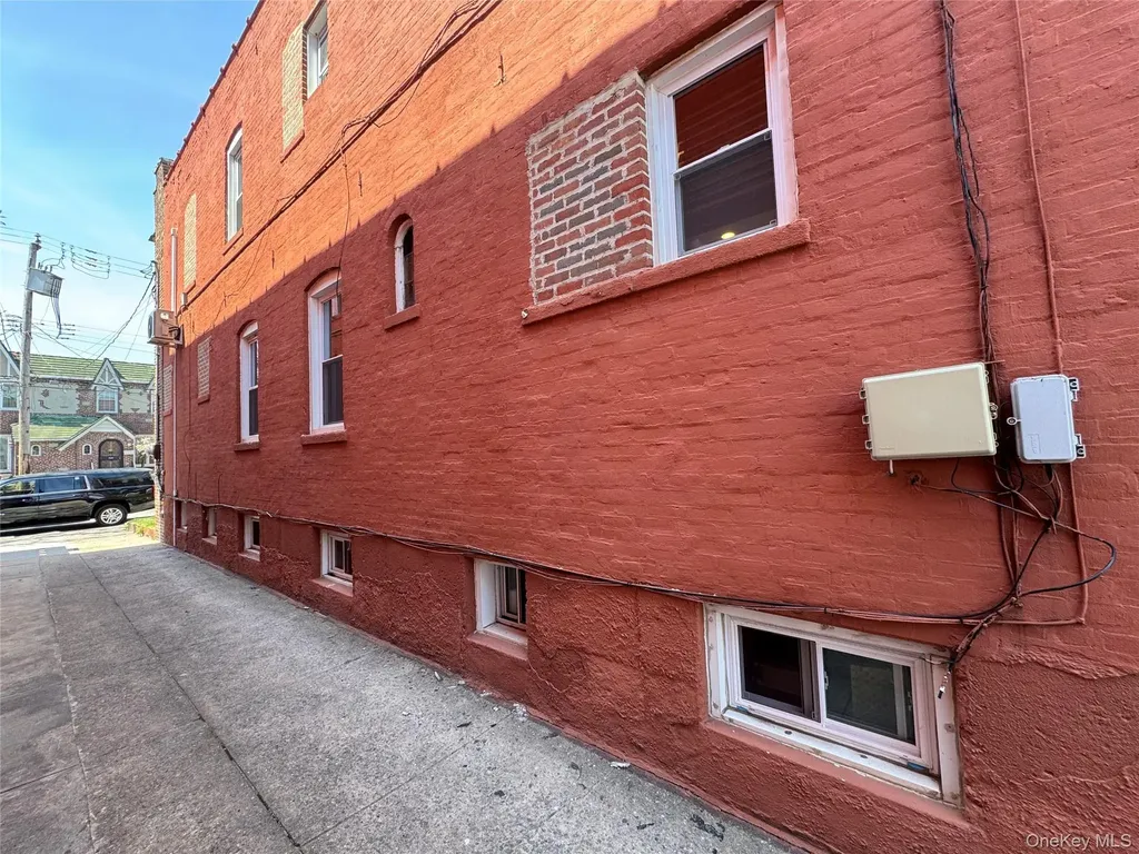 2027 E 35th Street Brooklyn NY 11234