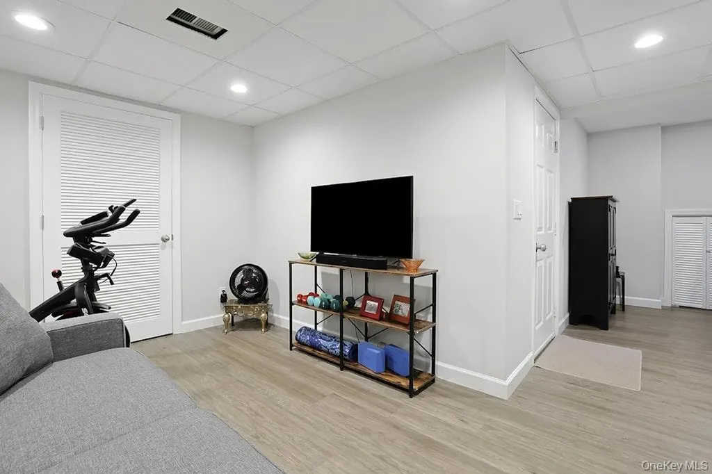 1502 Regent Drive Mount Kisco NY 10549