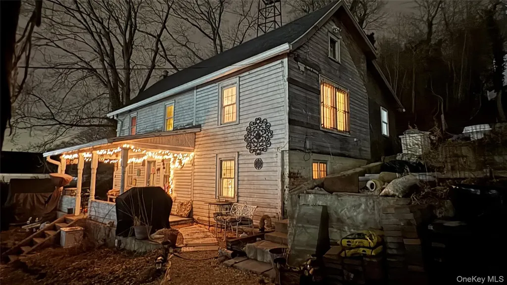 1673 Northern Boulevard Roslyn NY 11576