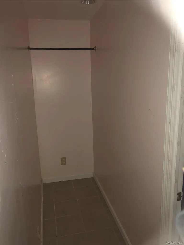 1673 Northern Boulevard Roslyn NY 11576