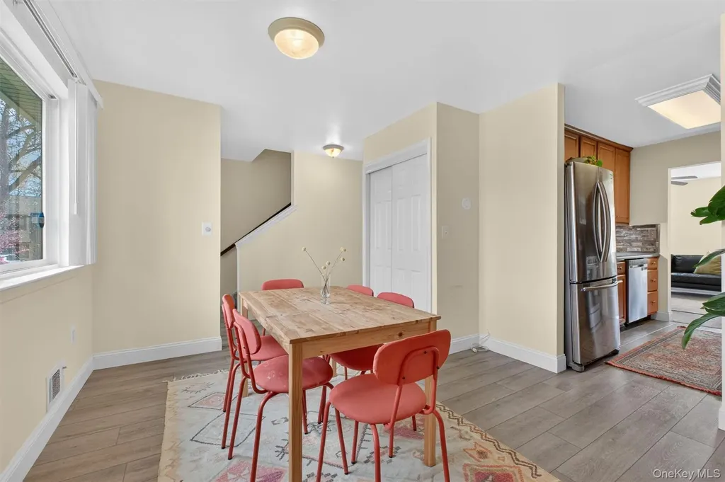 11 Squires Gate Poughkeepsie NY 12603