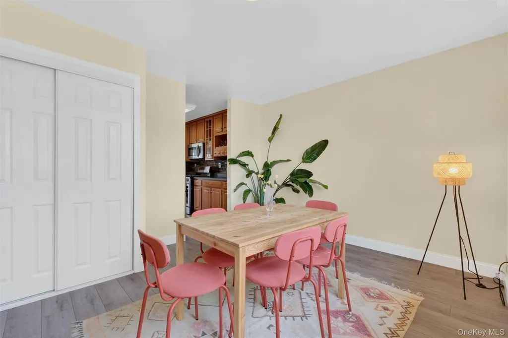 11 Squires Gate Poughkeepsie NY 12603