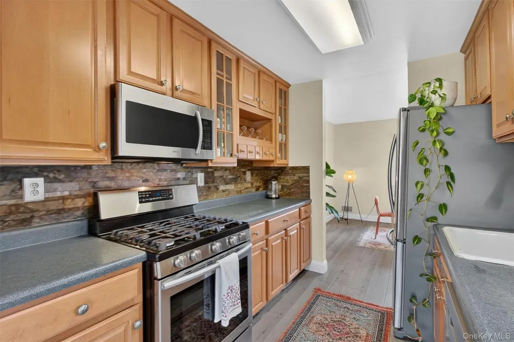 11 Squires Gate Poughkeepsie NY 12603