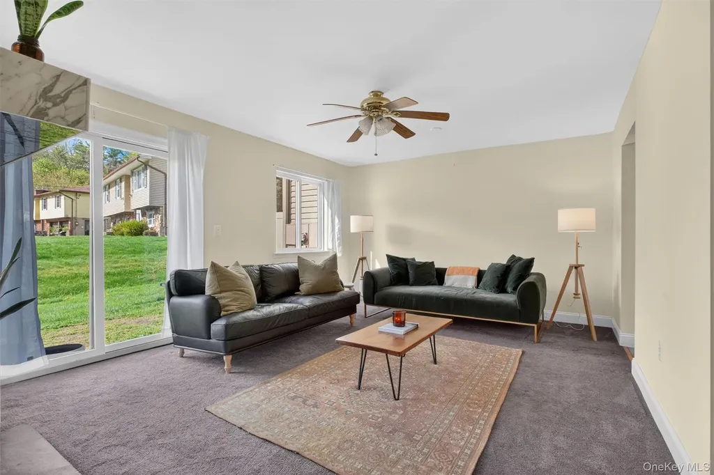 11 Squires Gate Poughkeepsie NY 12603