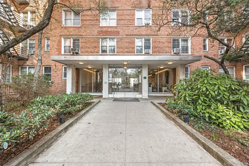 800 Grand Bronx NY 10451