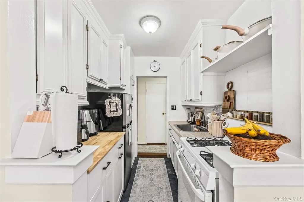 800 Grand Bronx NY 10451