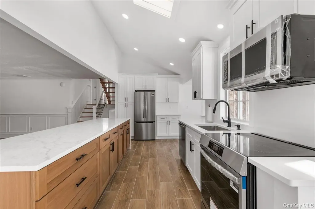 7 Waterview Avenue Massapequa NY 11758