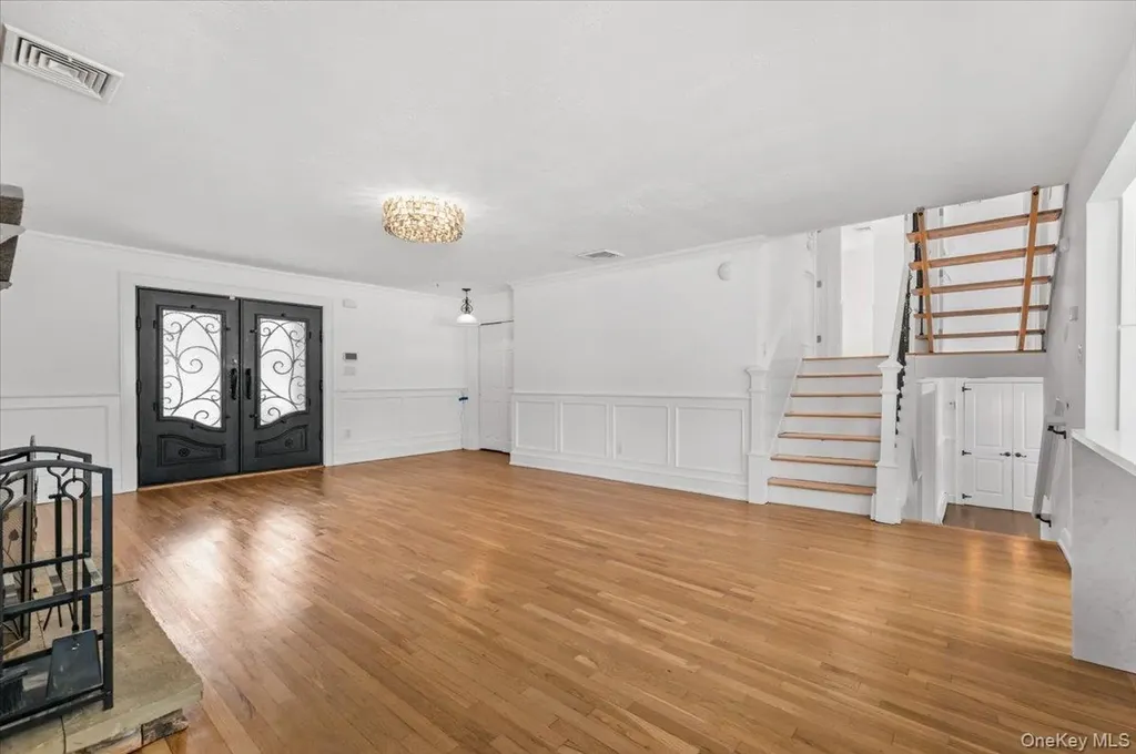 7 Waterview Avenue Massapequa NY 11758