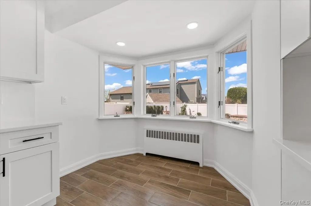 7 Waterview Avenue Massapequa NY 11758