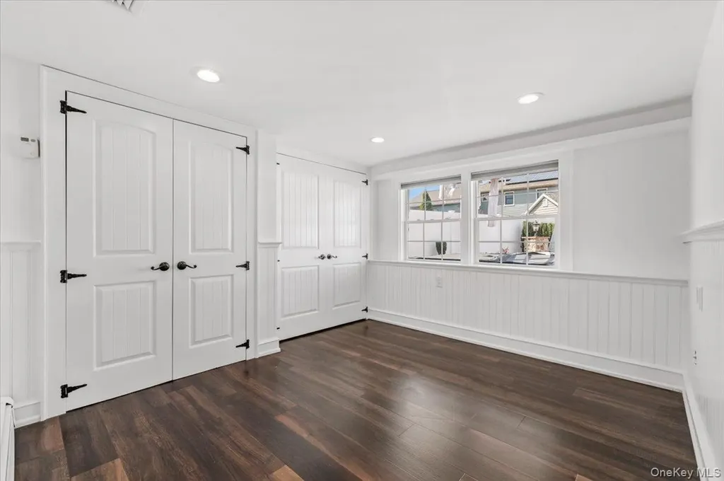 7 Waterview Avenue Massapequa NY 11758