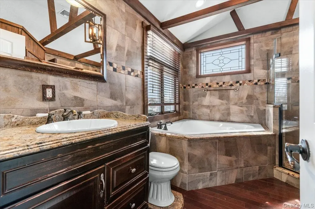 7 Waterview Avenue Massapequa NY 11758
